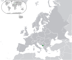  Karadağ konumu  (yeşil)Avrupa'da  (yeşil & koyu gri)